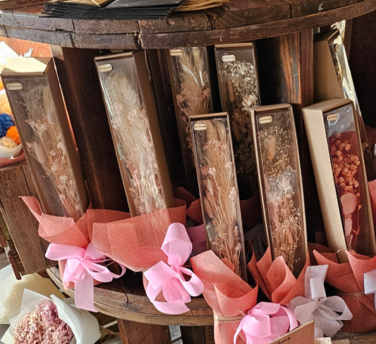 Elegent preserved box arrangement