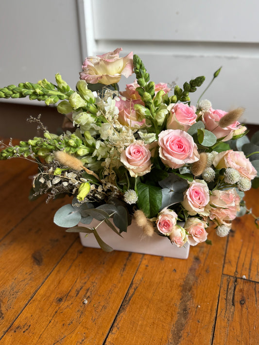 Pastel white and pink Ceramic Pot Arrangement